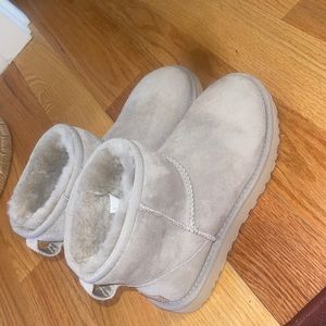Ugg Classic Mini